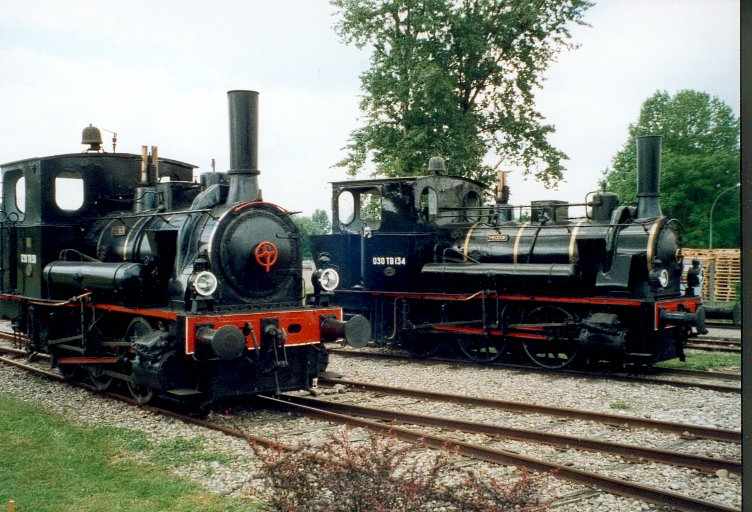 Les 2 Locomotives au dépôt du CFTR